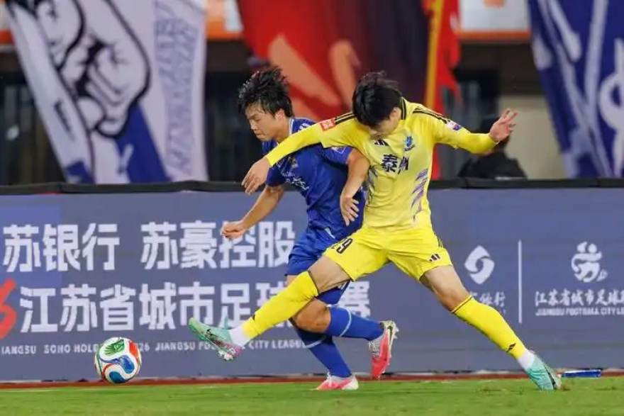 从替补到首发：一位业余中场的位置竞争与训练自省